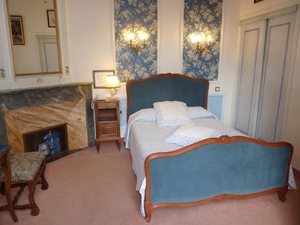 Hotel Du Fiacre Carpentras Habitación foto