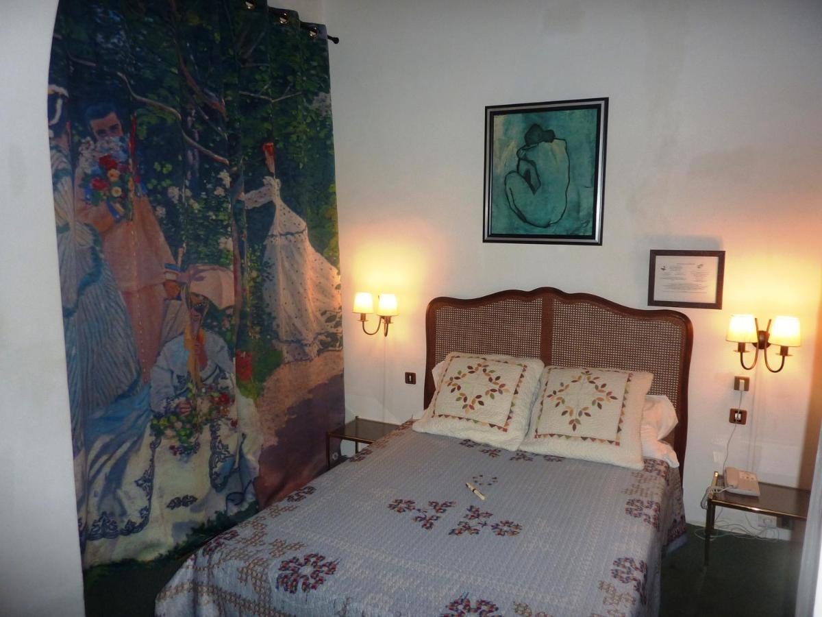 Hotel Du Fiacre Carpentras Habitación foto